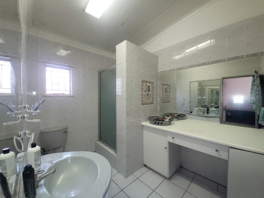 8 Bedroom Property for Sale in Die Bult North West